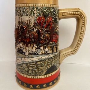 1988 COLLECTOR’S SERIES BUDWEISER BEER STEIN PRISTINE VINTAGE CONDITION DISPLAY